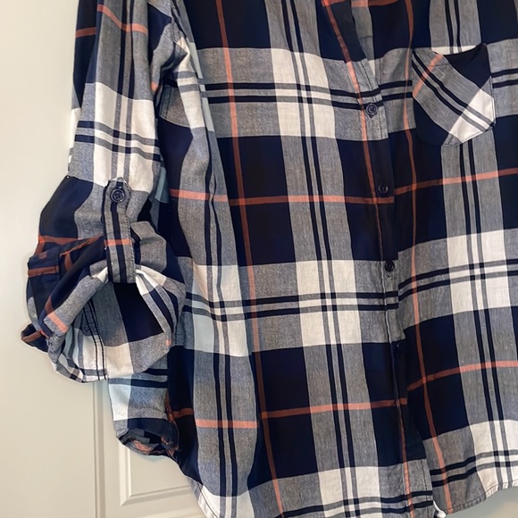 Plaid light weight 100% cotton button down - Picture 3 of 3